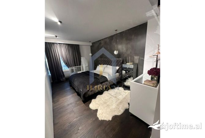 Appartamento in affitto a Tirana 2+1, Arredato