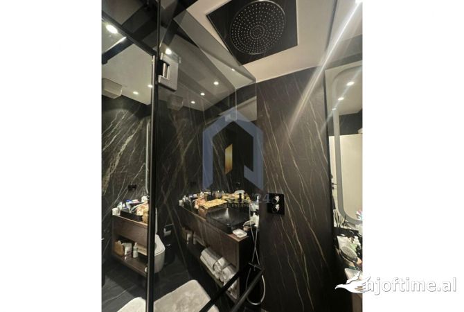 Appartamento in affitto a Tirana 2+1, Arredato