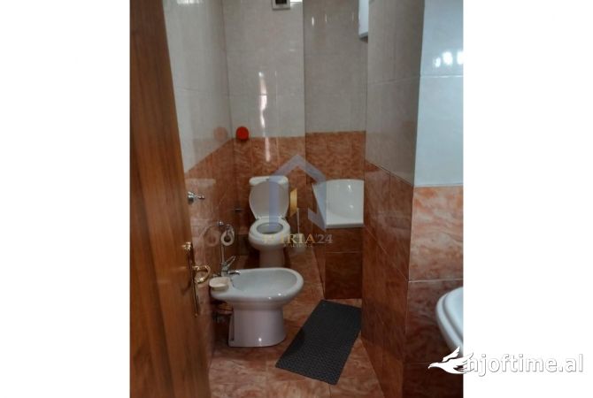 Appartamento in vendita a Tirana 3+1, Arredato