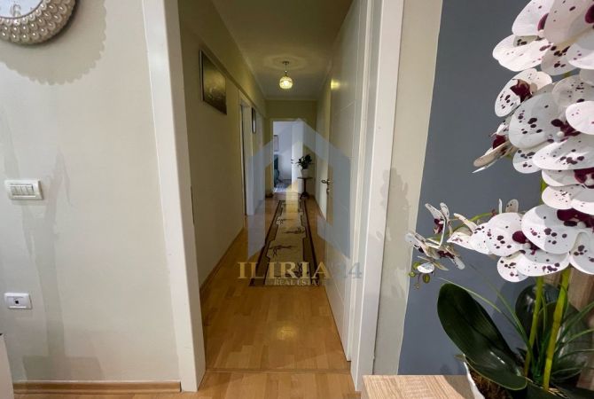 Appartamento in vendita a Tirana 2+1, Arredato