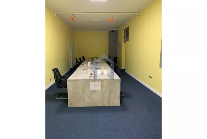 Business Property for Rent 3+1 in Tirana - 2,500 Euro