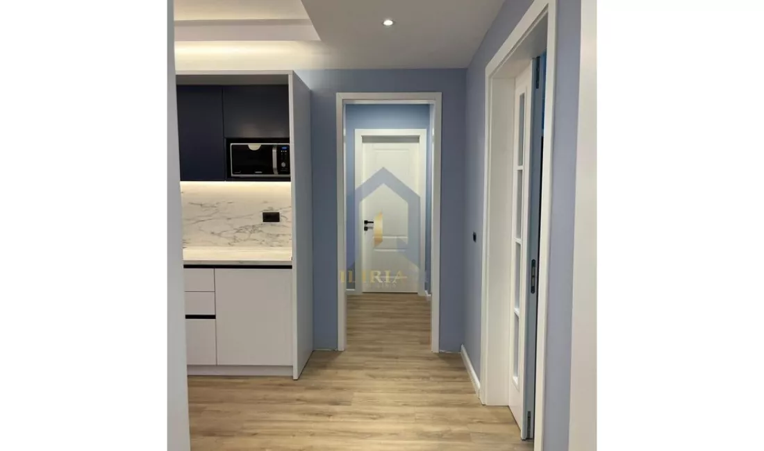 Zyre per qira ne "Bllok" + post parkimi i perfshire