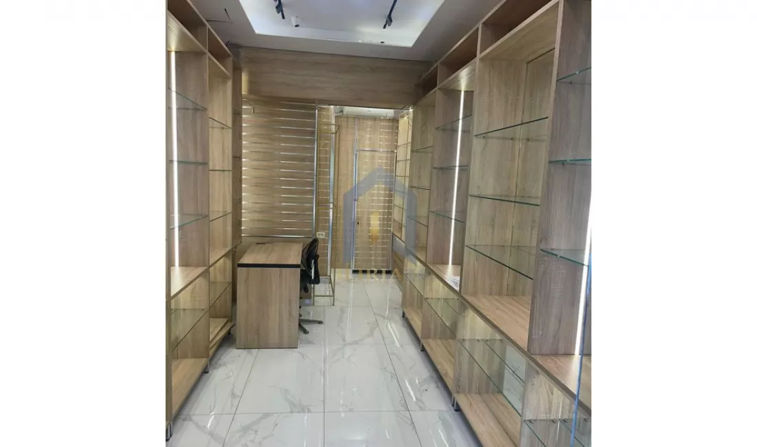 Ambient Komercial me qira “Rruga Dibres”