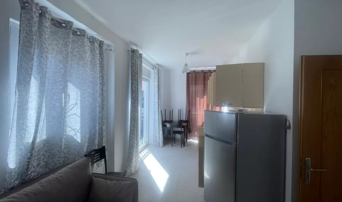 Shtepi me qera Apartament ne Tirane, 2+1, Mobilimi E mobiluar, Pagesa 350  Euro.
