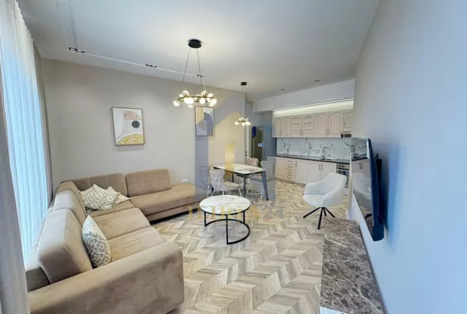 Apartament 2+1+2 per shitje "9 Kateshet" Qender