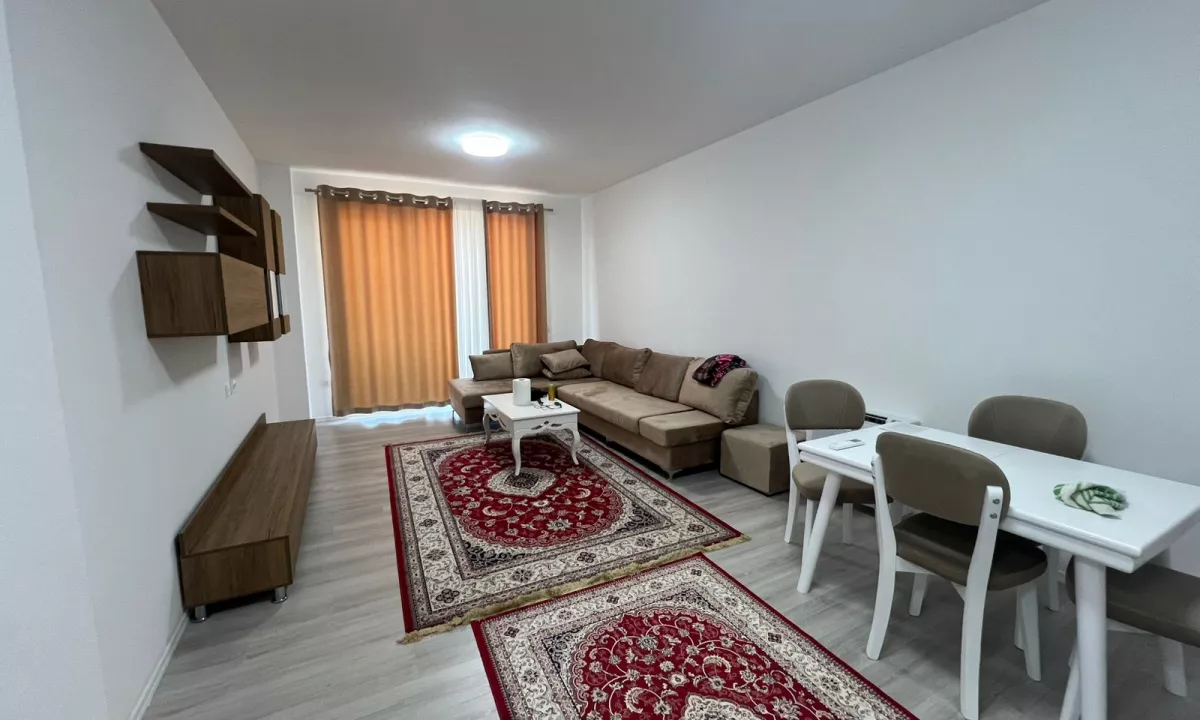 Appartamento in affitto a Tirana 1+1, Arredato