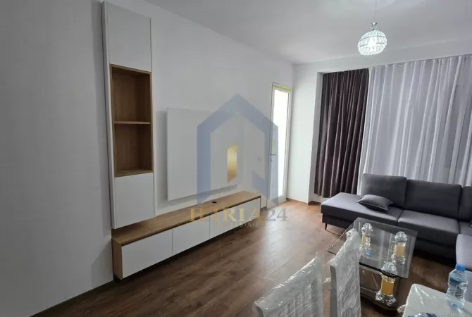 Appartamento in affitto a Tirana 1+1, Arredato