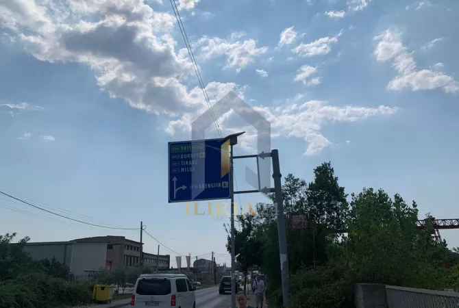 Truall ose Toke ne Lezhe - 450,000 Euro