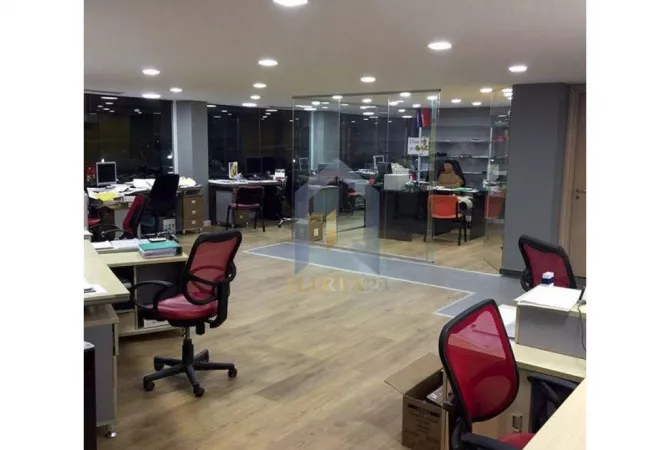 Ambient Biznesi per qira tek "Kopshti Botanik"