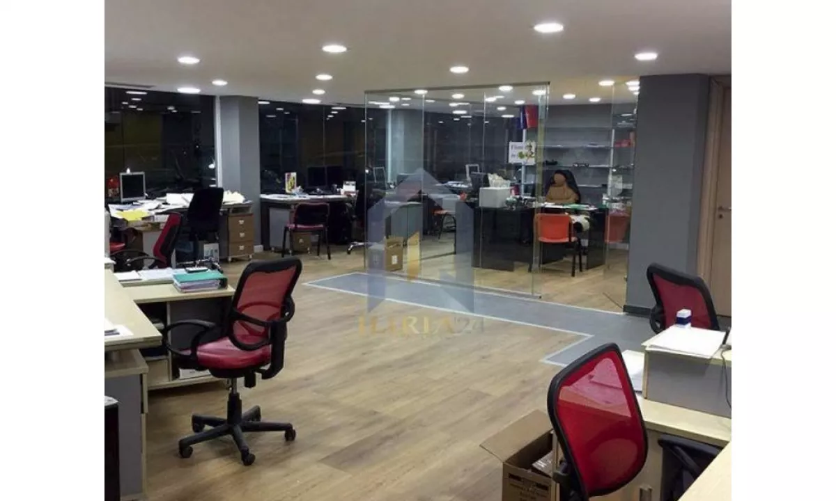 Ambient Biznesi per qira tek "Kopshti Botanik"