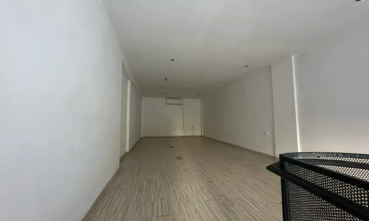 Super Lokacion! Ambient Biznesi me qira ne "Qender"