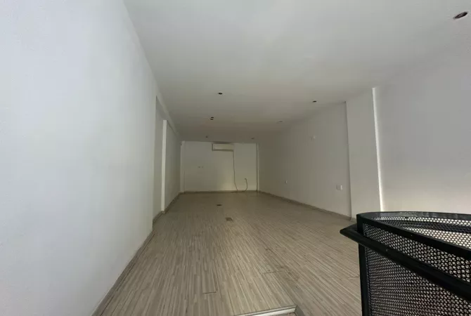 Business Property for Rent 1+1 in Tirana - 2,000 Euro