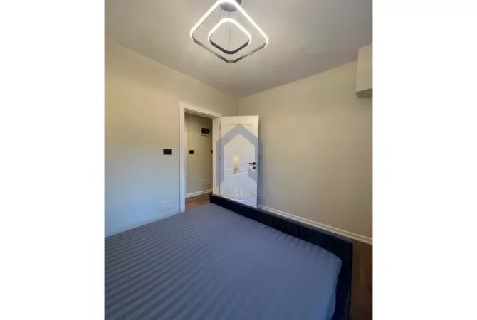 Shtepi ne shitje Apartament ne Tirane, 1+1, Mobilimi Bosh, pa mobiluar, Pagesa 105,000  Euro.