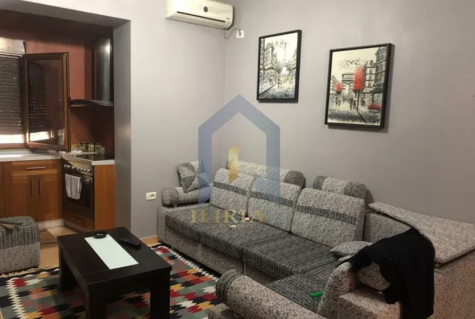 Shtepi me qera Apartament ne Tirane, 1+1, Mobilimi E mobiluar, Pagesa 500  Euro.