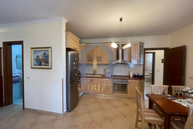Apartament 3+1 me qira te “Rruga Elbasanit” 