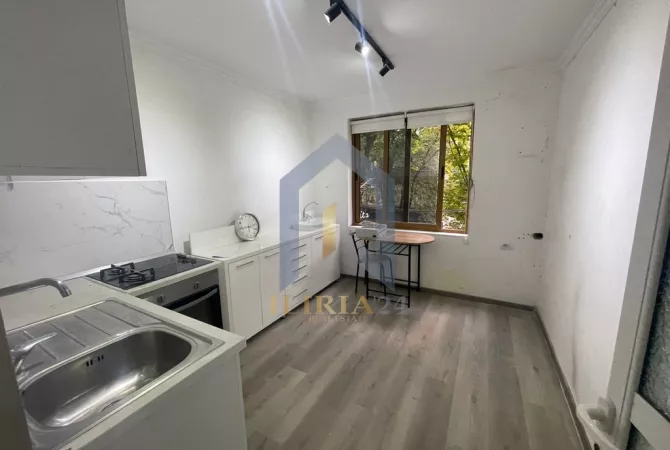 Business Property for Rent 3+1 in Tirana - 900 Euro