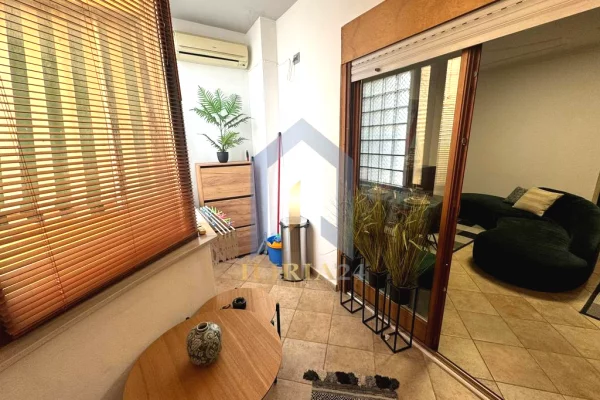 Shtepi me qera Apartament ne Tirane, 2+1, Mobilimi E mobiluar, Pagesa 860  Euro.
