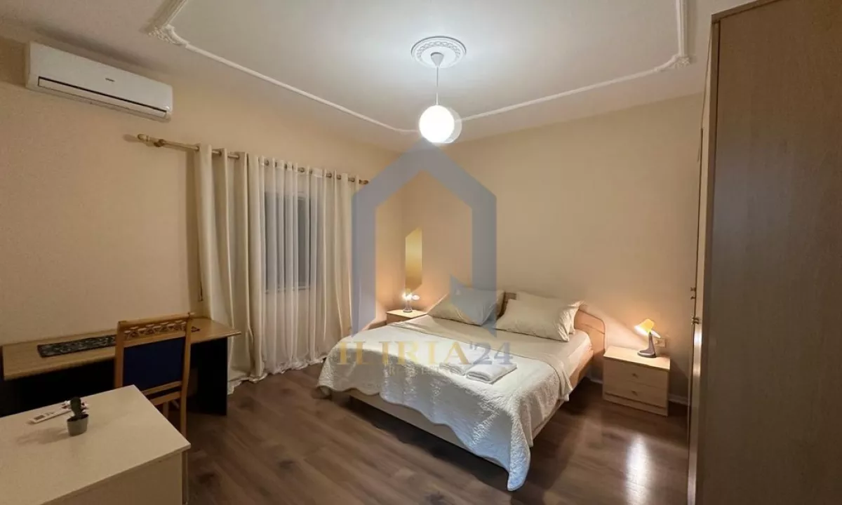Shtepi me qera Apartament ne Tirane, 3+1, Mobilimi E mobiluar, Pagesa 750  Euro.