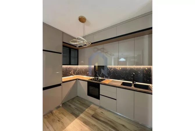 Shtepi me qera Apartament ne Tirane, 1+1, Mobilimi E mobiluar, Pagesa 600  Euro.