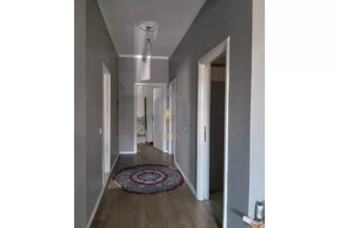 Shtepi me qera Apartament ne Tirane, 1+1, Mobilimi E mobiluar, Pagesa 350  Euro.