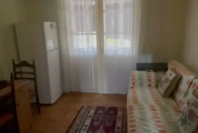 Apartament 2+1 me qira , Rruga "Ferit Xhajko"