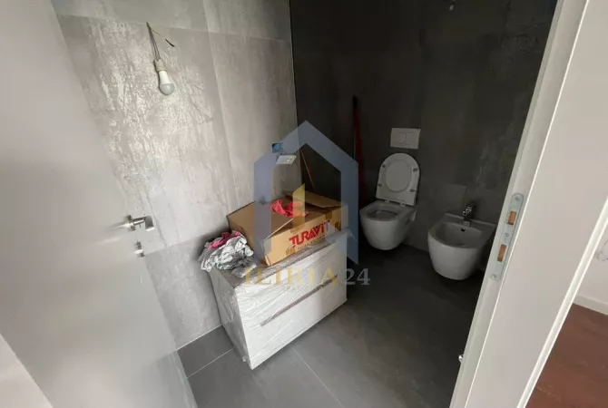 Ambjent per zyre me qira "Lake View"