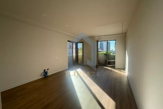 Business Property for Rent 3+1 in Tirana - 1,800 Euro