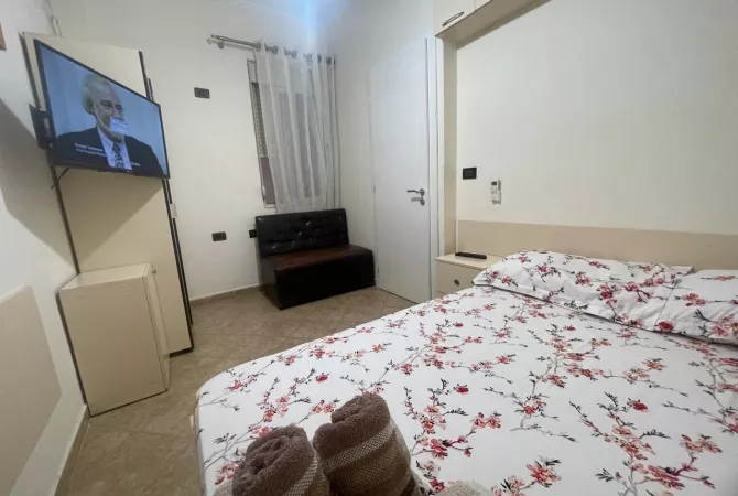 Shtepi me qera Apartament ne Tirane, 1+1, Mobilimi E mobiluar, Pagesa 450  Euro.