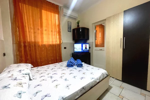 Shtepi me qera Apartament ne Tirane, 1+1, Mobilimi E mobiluar, Pagesa 450  Euro.