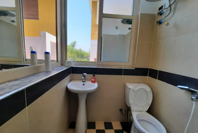 Shtepi me qera Apartament ne Tirane, Garsoniere, Mobilimi E mobiluar, Pagesa 380  Euro.