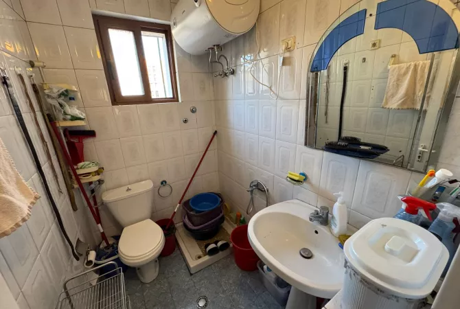 Shtepi me qera Apartament ne Tirane, 1+1, Mobilimi E mobiluar, Pagesa 500  Euro.
