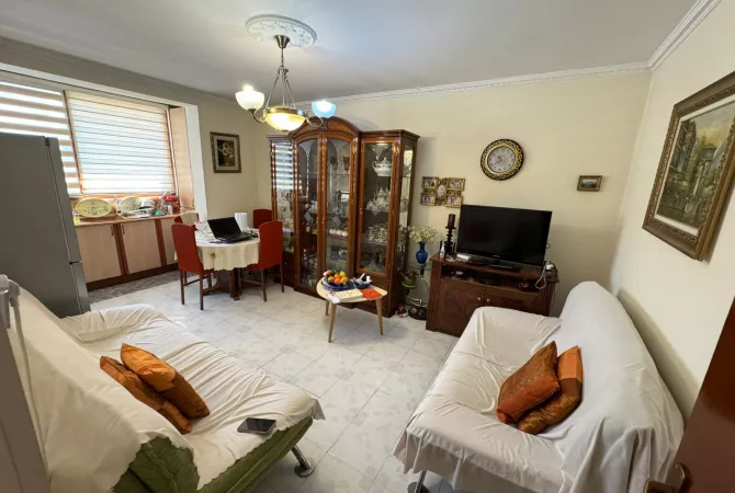 Shtepi me qera Apartament ne Tirane, 1+1, Mobilimi E mobiluar, Pagesa 500  Euro.