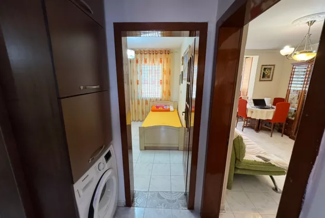 Shtepi me qera Apartament ne Tirane, 1+1, Mobilimi E mobiluar, Pagesa 500  Euro.