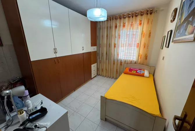 Shtepi me qera Apartament ne Tirane, 1+1, Mobilimi E mobiluar, Pagesa 500  Euro.
