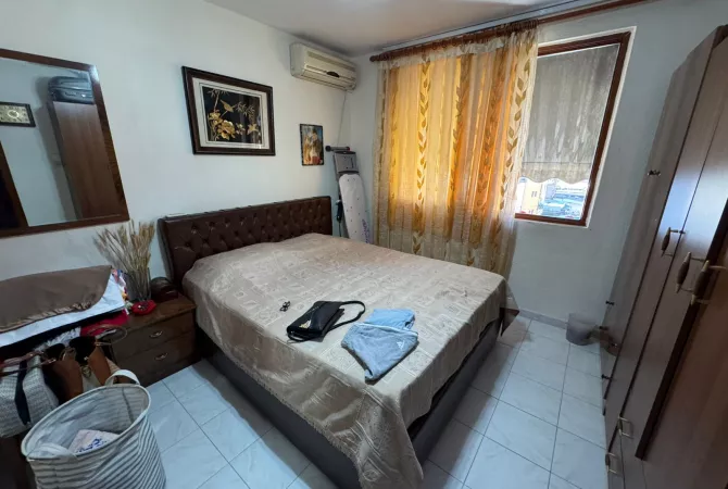 Shtepi me qera Apartament ne Tirane, 1+1, Mobilimi E mobiluar, Pagesa 500  Euro.