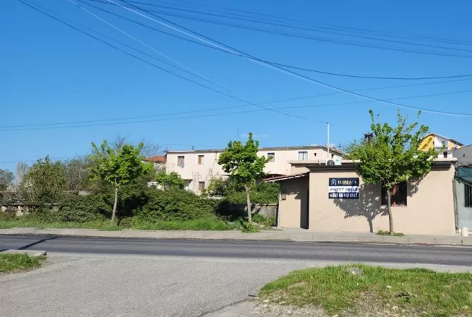 Shtepi ne shitje Shtepi Private ne Lezhe, 2+1, Mobilimi E mobiluar, Pagesa 139,000  Euro.