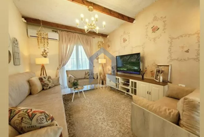 Shtepi ne shitje 2+1 ne Tirane - 175,000 Euro