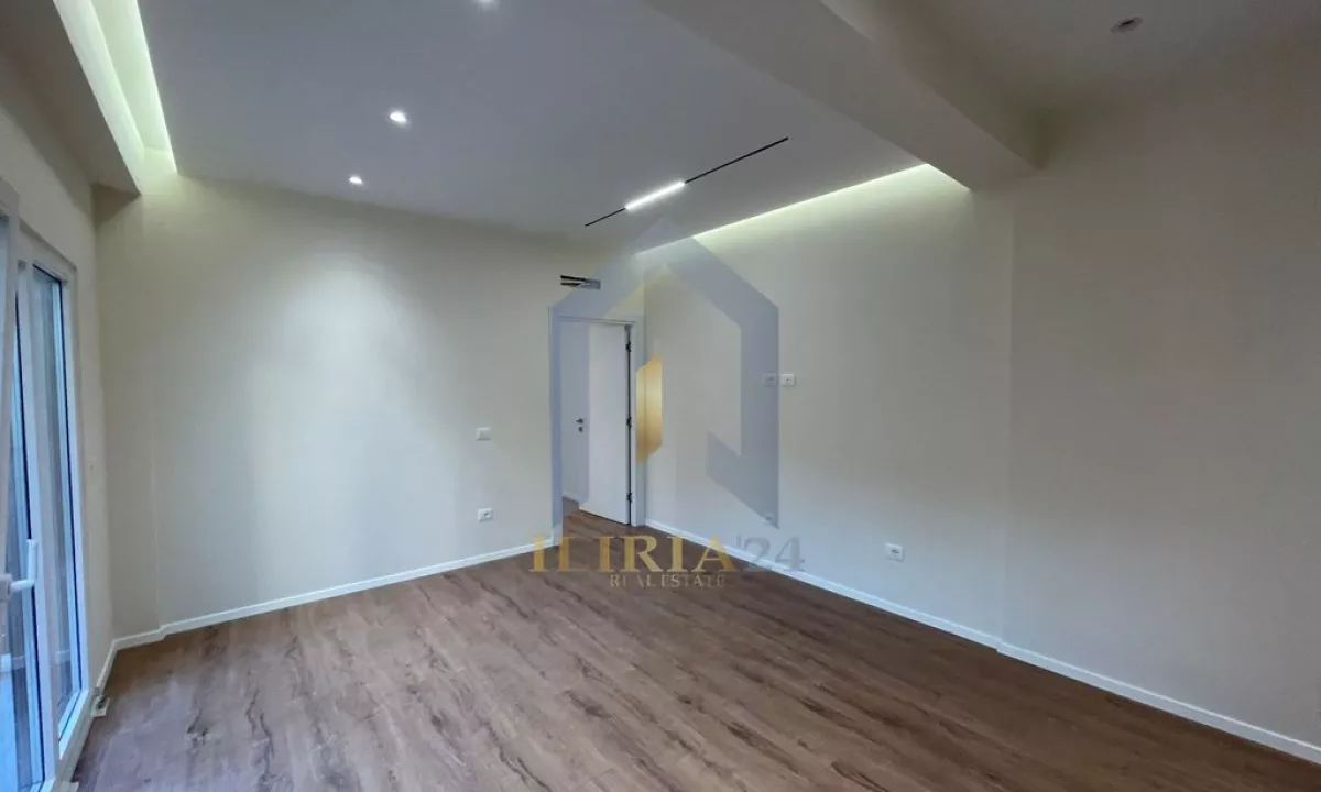 Shtepi ne shitje Apartament ne Tirane, 1+1, Mobilimi Bosh, pa mobiluar, Pagesa 91,443  Euro.