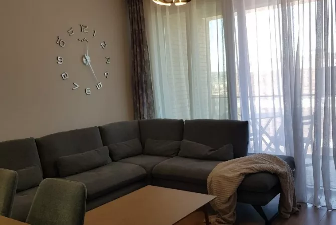 Shtepi me qera Apartament ne Tirane, 2+1, Mobilimi E mobiluar, Pagesa 800  Euro.