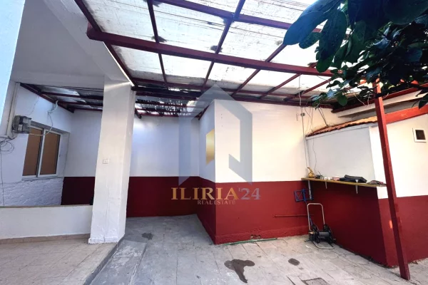 Ambiente Commerciale in Affitto 2+1 a Tirana - 800 Euro