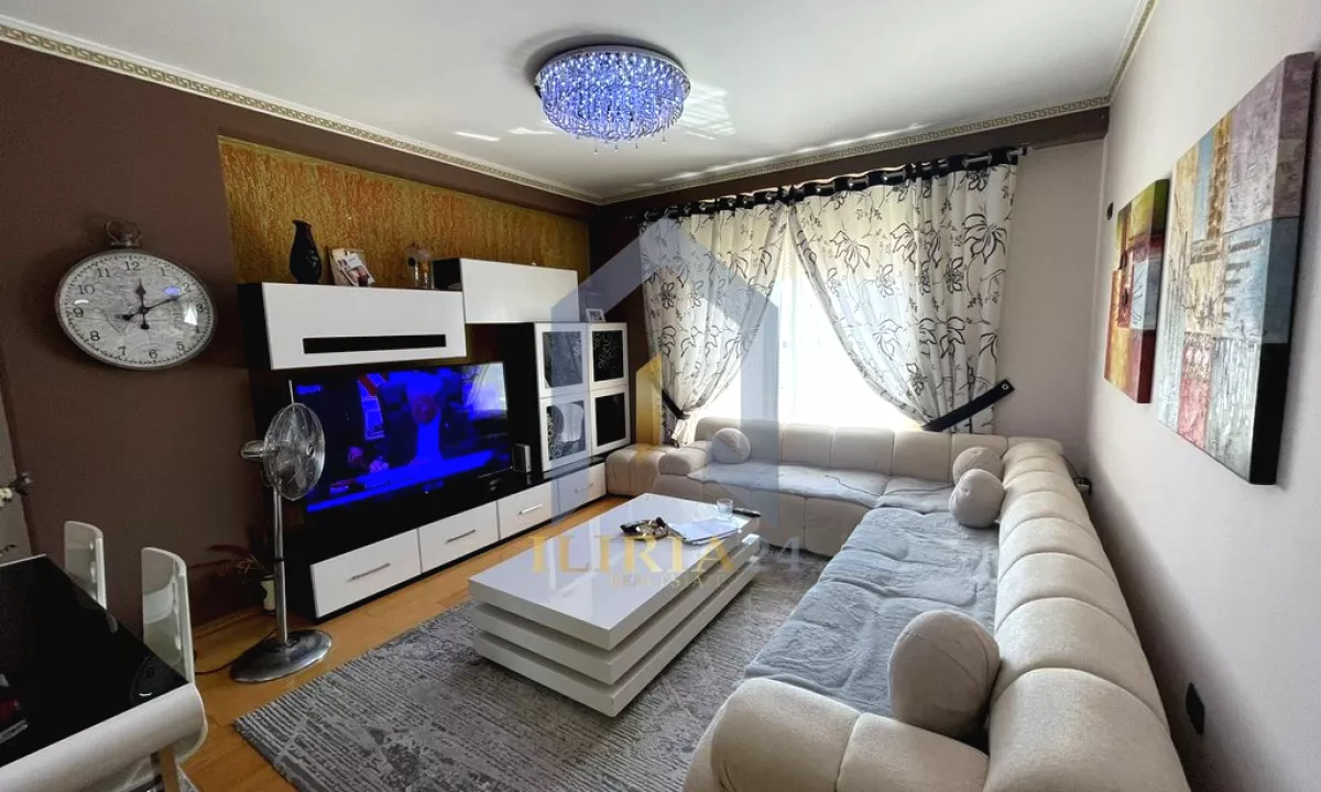 Shtepi ne shitje Apartament ne Tirane, 2+1, Mobilimi E mobiluar, Pagesa 235,000  Euro.