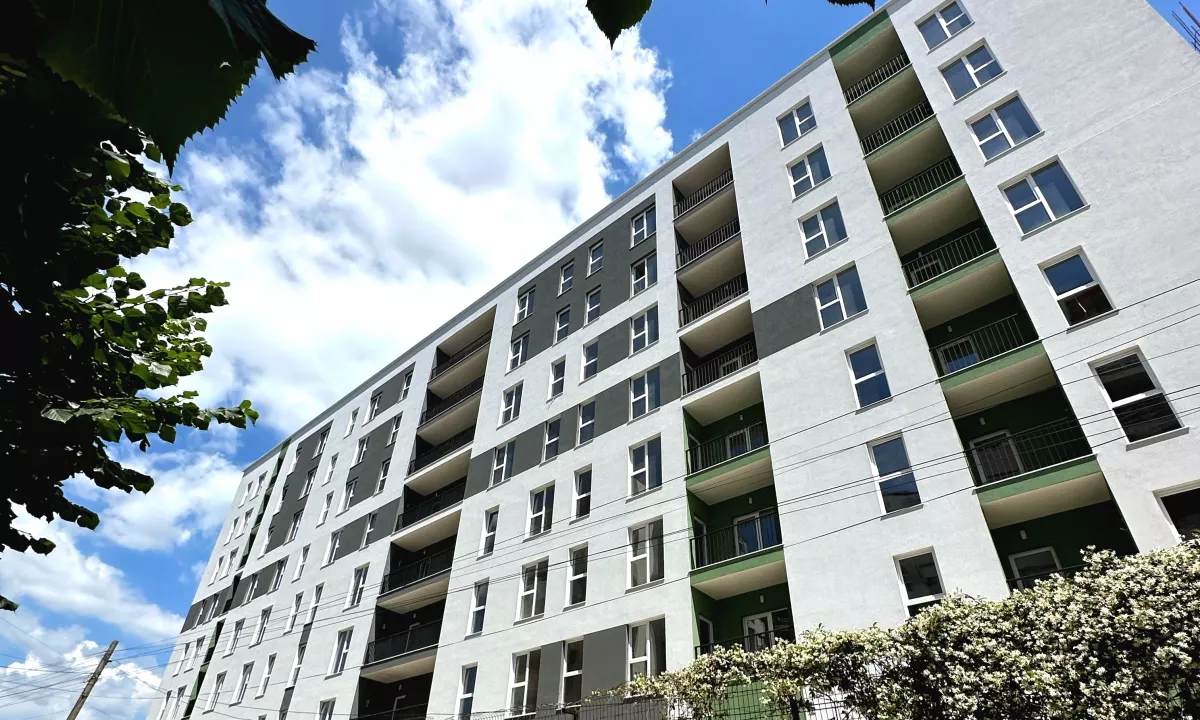 Shtepi ne shitje Apartament ne Tirane, 2+1, Mobilimi Bosh, pa mobiluar, Pagesa 113,500  Euro.