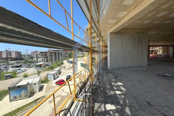 Appartamento in vendita a Tirana 2+1, Vuoto