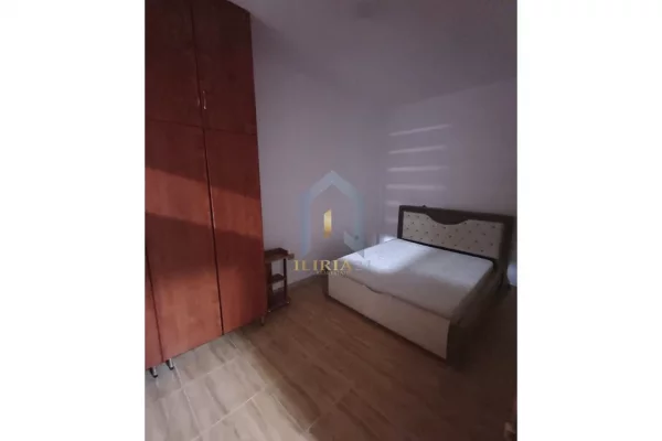 Shtepi me qera 2+1 ne Tirane - 430 Euro