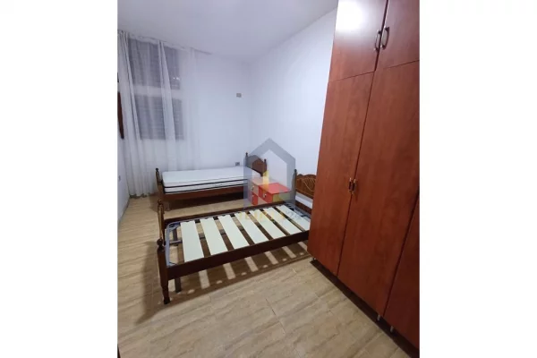 Shtepi me qera Apartament ne Tirane, 2+1, Mobilimi E mobiluar, Pagesa 430  Euro.