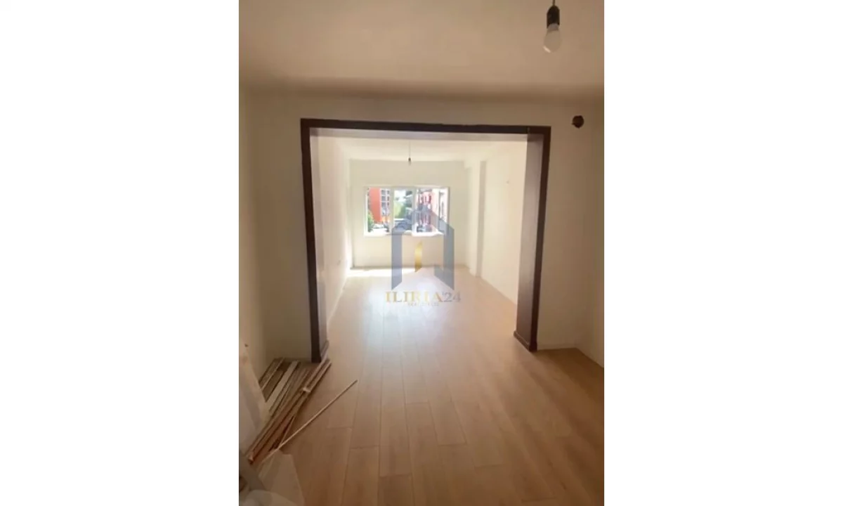 Shtepi ne shitje Apartament ne Tirane, 1+1, Mobilimi Bosh, pa mobiluar, Pagesa 149,000  Euro.