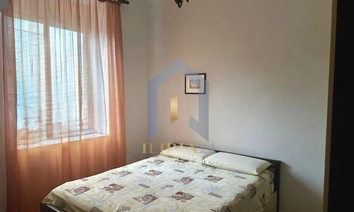 Shtepi ne shitje Apartament ne Tirane, 1+1, Mobilimi E mobiluar, Pagesa 170,000  Euro.