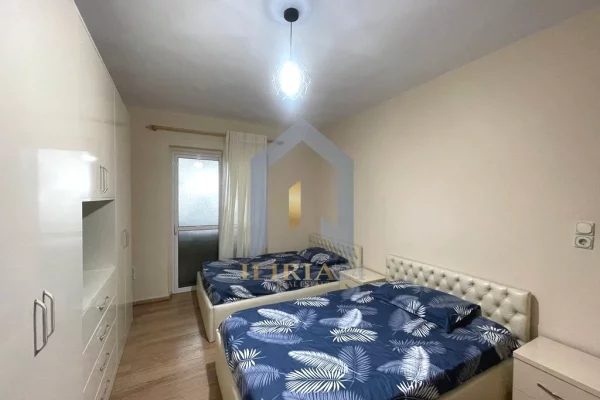Shtepi ne shitje Apartament ne Tirane, 3+1, Mobilimi E mobiluar, Pagesa 255,000  Euro.