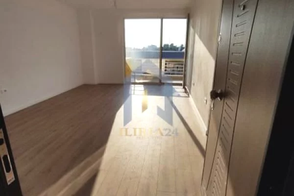 Shtepi ne shitje Apartament ne Tirane, 1+1, Mobilimi Bosh, pa mobiluar, Pagesa 80,400  Euro.