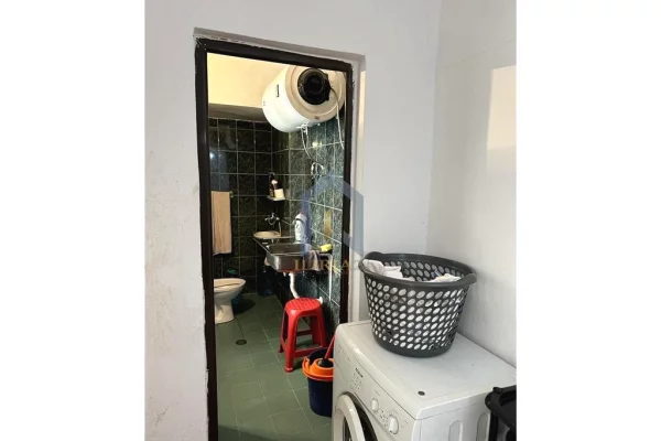 Shtepi ne shitje Apartament ne Tirane, Garsoniere, Mobilimi E mobiluar, Pagesa 55,000  Euro.